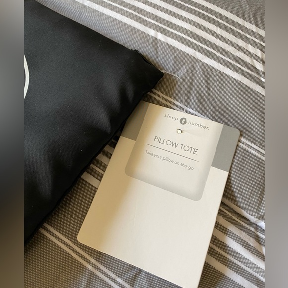 Sleep Number Pillow Tote 27x21 NWT Travel STANDARD 100 by OEKO-TEX certification - Picture 4 of 5